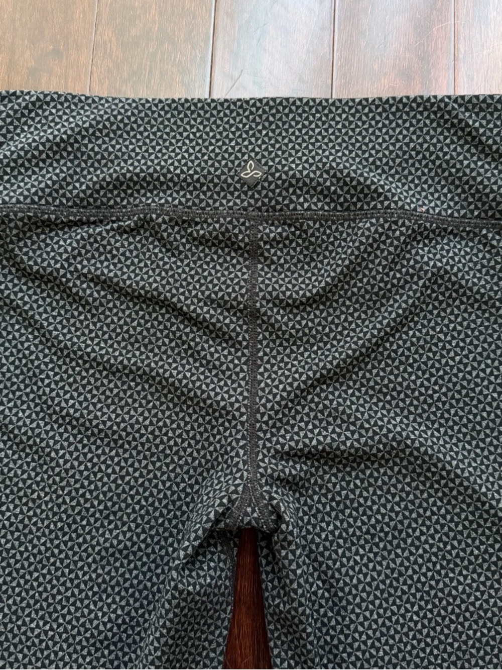 PrAna Women’s Active Leggings Size S Geometric Print Black Gray Workout Gym - Picture 5 of 7